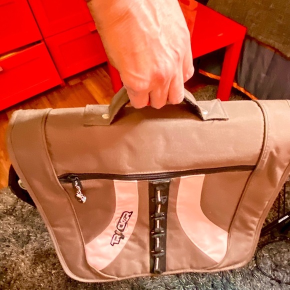 Tracker Brown and Pink Messenger School Work Bag Never Used - Picture 16 of 16